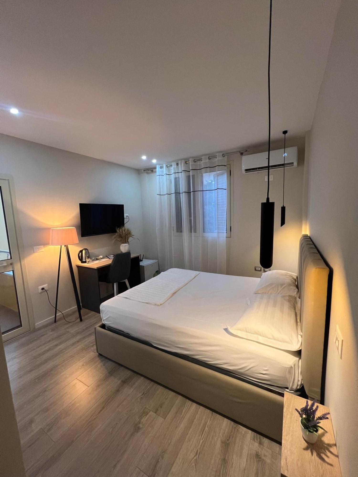 Belix Hotel Apartments, Near The Beach Durres Room photo